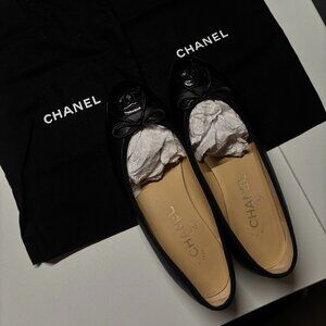 Chanel Black Leather Ballet Flats CC Logo Cap Toe Size 37.5 w/ Dust Bags + Box